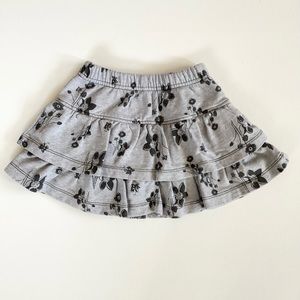 Hanna Andersson Tiered Gray Floral Skort